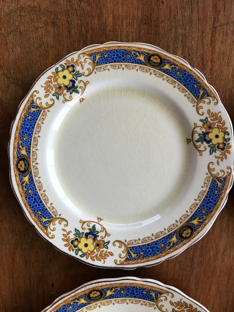 Set of 6 Antique Wedgwood Dessert Plates Gordon Pattern with Vibrant Blue and Yellow Pattern