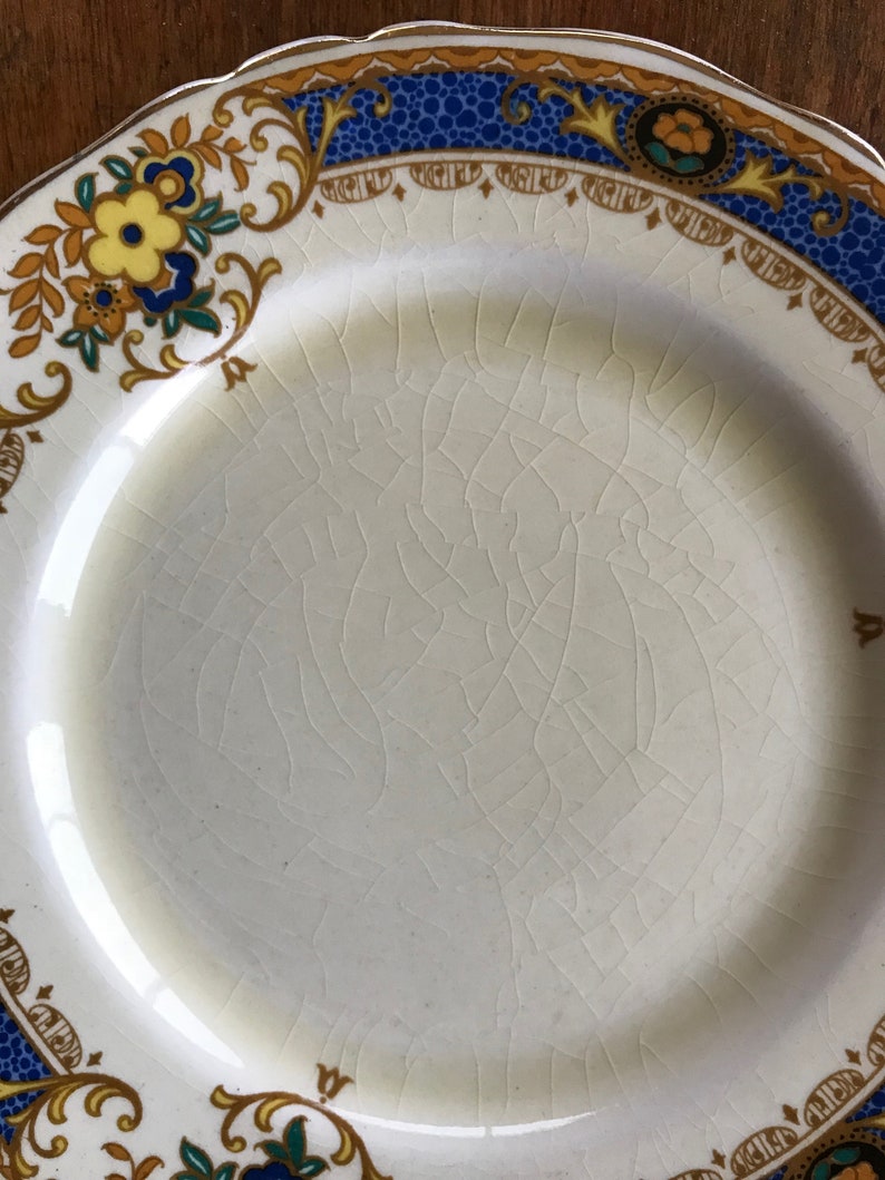 Set of 6 Antique Wedgwood Dessert Plates Gordon Pattern with Vibrant Blue and Yellow Pattern