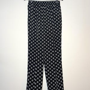 Vintage BonWorth Black & White Floral Pants – M Petite – 90s Mod Style