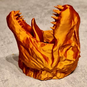 Low-Poly T-Rex Wall Art STL – 3D Printable Dinosaur Head with Triangle Backplate | Geometric Jurassic Decor