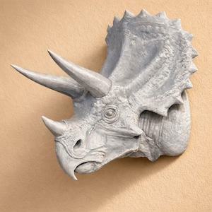 Busto de cráneo de Triceratops STL – Decoración paleoartística detallada para pared con fósil
