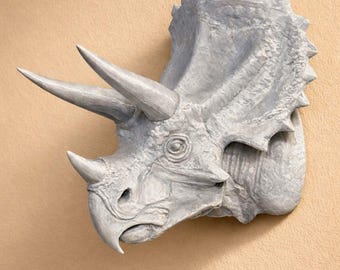 Triceratops Head Bust STL File – Dinosaur Wall Mount with UniMount Bracket