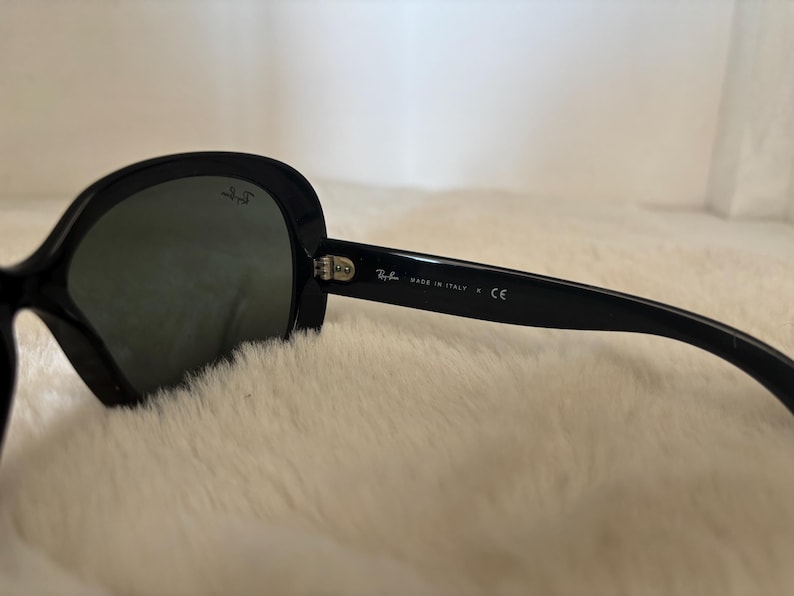 Ray-Ban Sunglasses – Model RB3546 9074 51 21 145 – Tortoise & Gold – Retro Bridge Design image 4