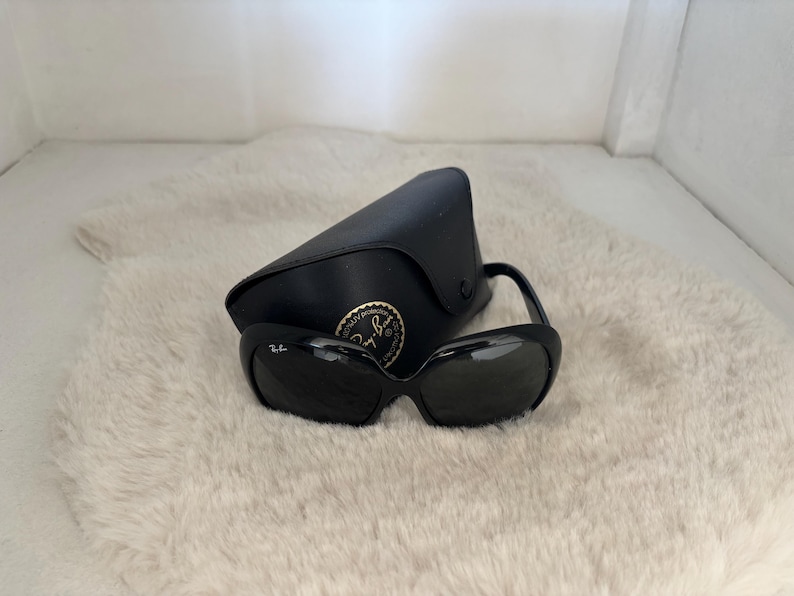 Ray-Ban Sunglasses – Model RB3546 9074 51 21 145 – Tortoise & Gold – Retro Bridge Design image 1