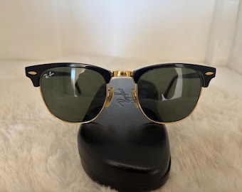 Authentische Ray-Ban Clubmaster Classic Sonnenbrille RB3016 | Schwarz-goldenes Browline-Gestell, 49 mm | Vintage-Stil (gebraucht) | Versand aus Frankreich