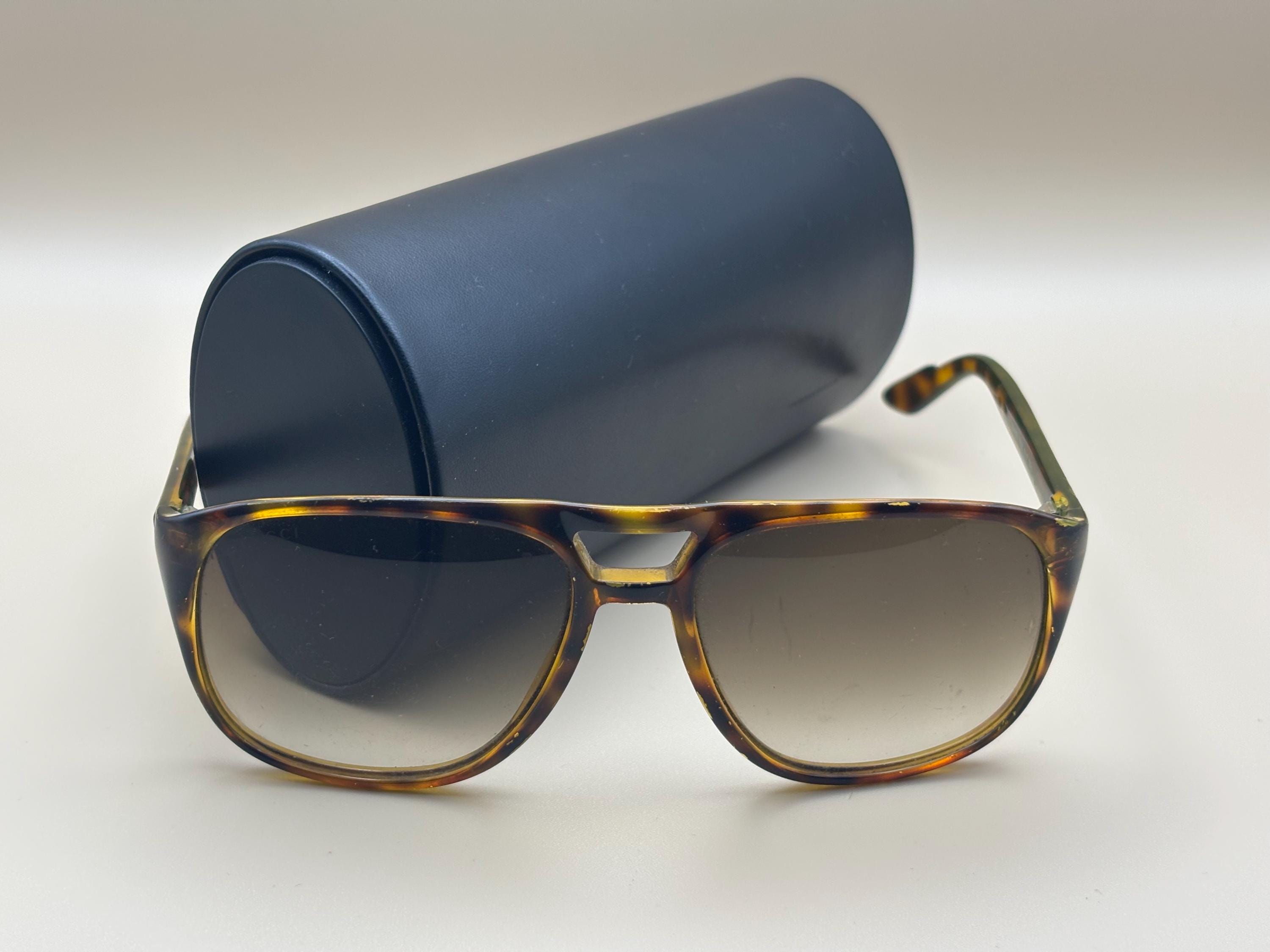 Gucci GG1018/S 791CC Sunglasses – Vintage Tortoiseshell Frame – Gradient Lenses – Made in Italy – Chic and Trendy – Case Included