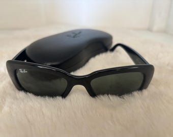 Authentic Ray-Ban RB4122 Sunglasses | Sleek Black Y2K Rectangular Frame with Case | Made in Italy