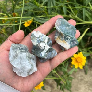 2.2&#39;&#39; Natural Moss Agate Moon Flame,Crystal Flame,Mini Flame,Mineral Specimen,Home Decoration,Reiki Healing,Crystal Gifts 1pc