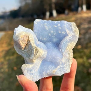 Einzigartiger natürlicher blauer Spitze-Achat-Rohstein, Mineralprobe, Kristallgeschenk, Wohnkultur