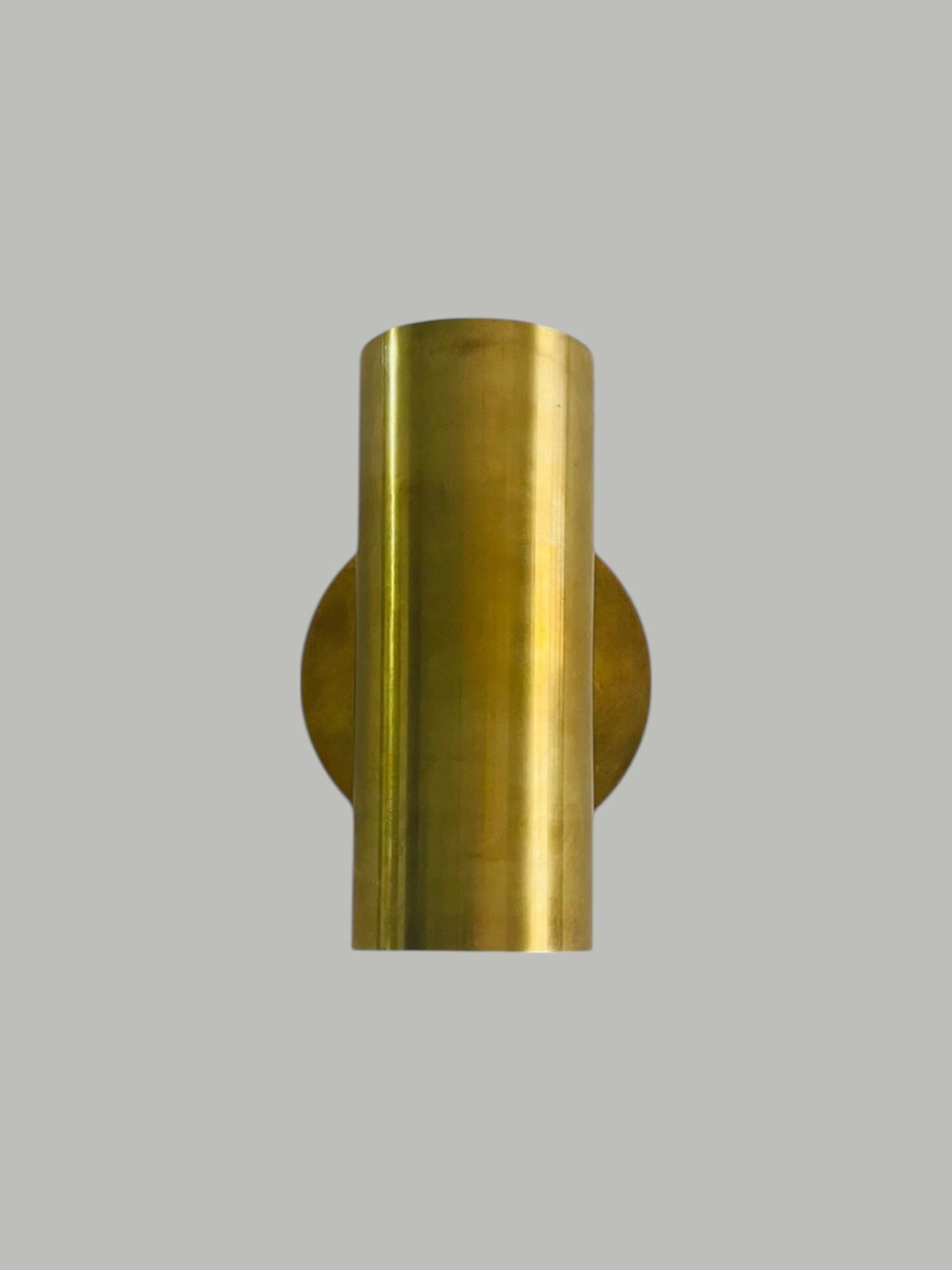2 Light Short Modern Brass Wall Sconce – Minimalist Cylinder Light Fixture – Mid-Century Modern Wall Lamp for Hallway, Bedroom, Living Room