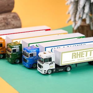 Benutzerdefinierte Spielzeug-LKW mit Namen, personalisierte Spielzeug für Jungen, LKW-Fahrer Geschenk, Auto-Modell Spielzeug, Geburtstagsgeschenke für Kinder, Baby-Dusche-Geschenk, Auto Spielzeug