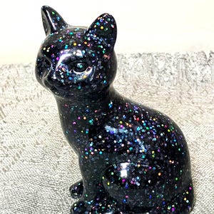 Handmade Resin Cat Figurine, Cat Lover Gift, Cat Statue, Black Cat, Unique Home Decor, Ring Holder, Jewelry Display