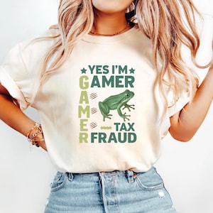 Yes I’m a Gamer Frog Meme Shirt, Funny Tax Frauds Tee, Internet Humor Graphic Gaming T-Shirt, Weird Gamer Funny Gifts Ironic Animal Joke Top