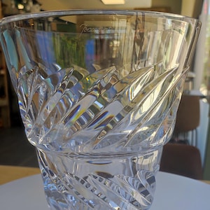 Splendid Baccarat crystal vase