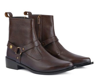 Botas masculinas de couro marrom com fivela | Botas de cano curto para motociclista feitas à mão | Botas estilo western com zíper lateral | Botas de bico fino e salto cubano