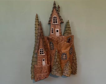 Wunderliche Turmburg / Schloss / Fantasy Baumhaus Wandskulptur | Waldelfe Turm Haus | Rustikale Wandkunst