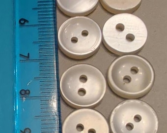 19 x 11 mm citronknappar med 2 syhål