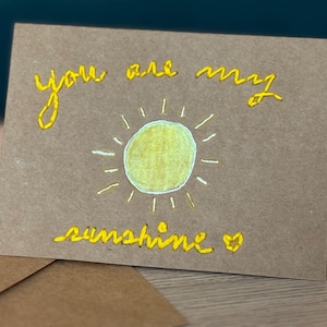 Carte Vous êtes mon soleil – fabriquée à la main sur du papier cartonné marron avec enveloppe assortie (4 x 6)