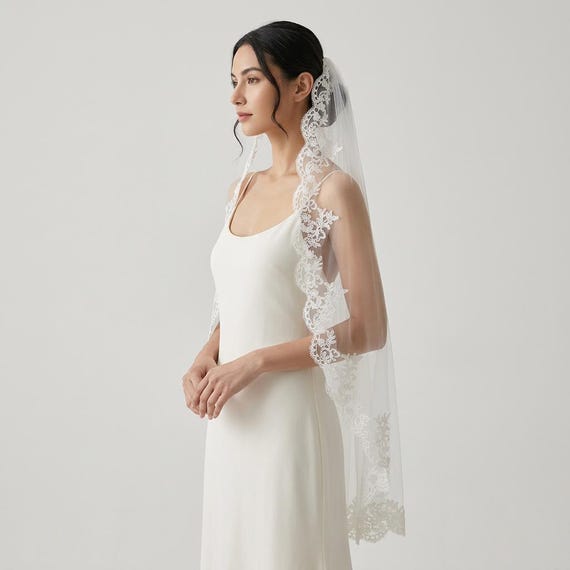 Lace Mantilla Bridal Veil, Fingertip Wedding Veil Single  display picture 1