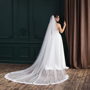 Wedding veil lace edge, Wedding veil lace trim, Embroidered veil for bride, Long lace veil, Lace veil with comb, Floral edge veil