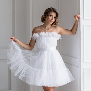 Kurzes Hochzeitskleid schulterfrei, Elopement Kleid kurz, standesamtliches Hochzeitskleid Mini, Probeabendkleid, Hochzeitskleid für Braut