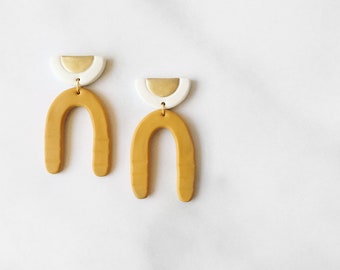 Gold Leaf Half Moon and Horseshoe Arch Dangling Earrings, Minimalist Geometric Statement Earrings, Mobile Style Lightweight Clay Earrings
