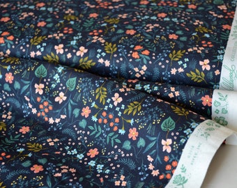 Tkanina Wildwood-Navy Metallic RP105-NA2M, bawełna i stal - Rifle Paper Co, kolekcja Wildwood, tkanina w kolorze ciemnogranatowym, tkanina odzieżowa