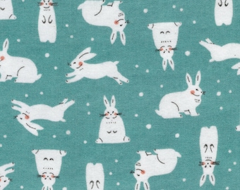 Schneehasen türkiser Bio-Flanellstoff, Hasenprint Bio-Baumwollflanell von Winter Forest Cloud9 Collective by Lemonni