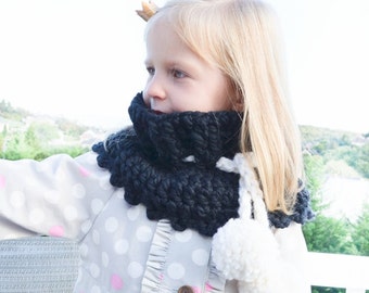 Crochet PATTERN Toddler Kids Adult nackwarmer cowl scarf infinity. (032)