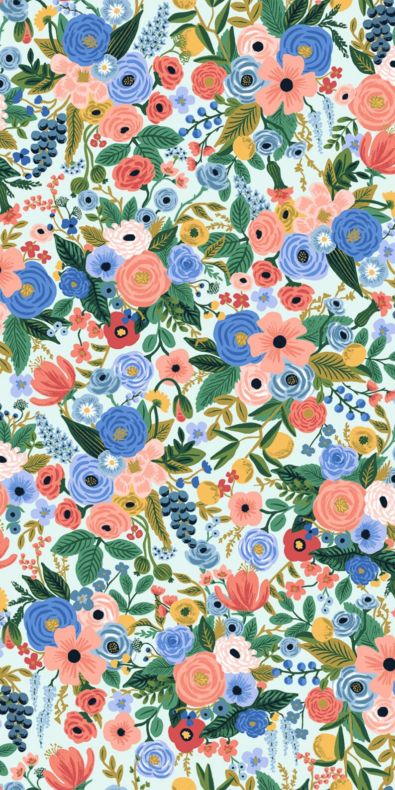Puede incluir: Un patr&oacute;n sin costuras que presenta una variedad de flores y hojas coloridas sobre un fondo azul claro. El patr&oacute;n incluye flores rosas, rojas, azules, amarillas y verdes, as&iacute; como hojas en varios tonos de verde.