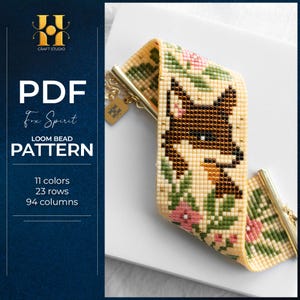 Puede incluir: Una pulsera de telar de cuentas con un diseño de zorro. La pulsera es principalmente de color crema con un zorro marrón, hojas verdes y flores rosas. La pulsera tiene cierres dorados. La imagen también incluye el texto "PDF Fox Spirit Loom Bead Pattern".
