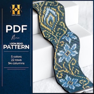 Könnte beinhalten: Ein detailliertes Webmuster in Blau-, Gold- und Schwarztönen mit einem floralen Design. Das Bild enthält den Text "PDF Loom Bead Pattern" mit Details zu 5 Farben, 22 Reihen und 94 Spalten. Das Muster wird auf einer weißen Oberfläche angezeigt.