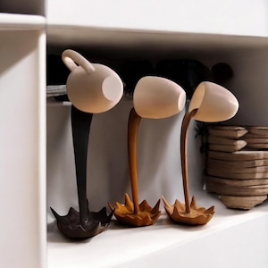 Floating Spilling Coffee Cup Sculpture – Magic Pouring Splash Decor – Kitchen & Coffee Bar Accent – Fun Creative Desktop Decoration Gift