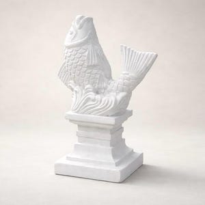 Figura de carpa koi para estanque – Decoración para estanque de jardín – Figura de pez de piedra – Decoración de jardín – Resistente a las heladas, color blanco