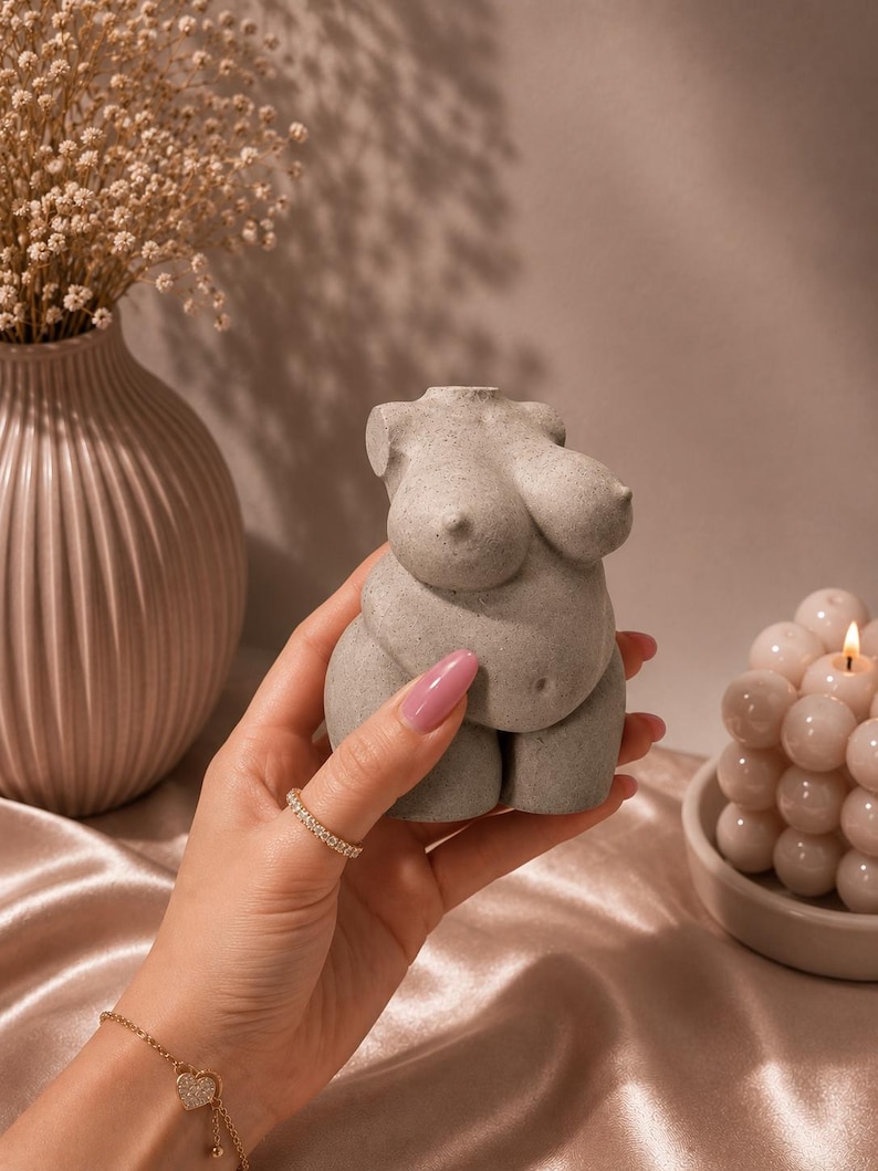 Modern sculpture | Art object: female body made of concrete | Curvy Body | Concrete Grey | Pink Mortis image 6