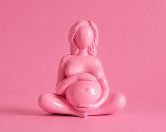 Sculpture Pop Art Velours Rose | Figure féminine moulée à la main en béton | Objet Mère | Mortis Rose