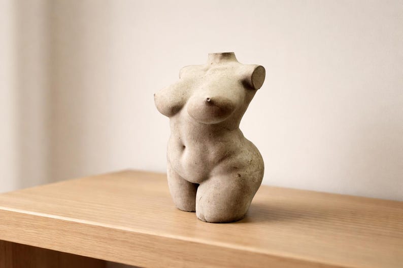 Modern sculpture | Art object female body made of concrete | Concrete Grey | Pink Mortis image 4