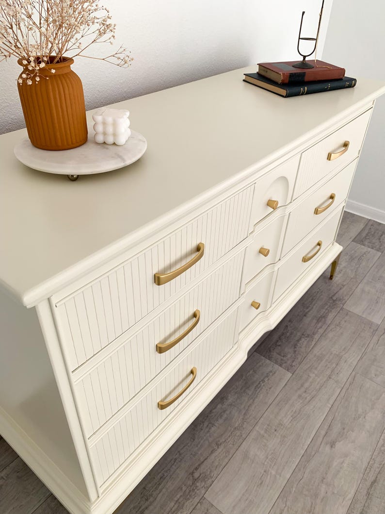 SOLD!! Creamy White Vintage Dresser - Etsy