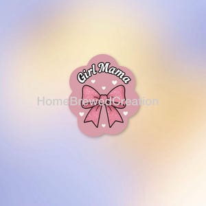Sticker Girl Mama – schattige roze vinylsticker met strik | Esthetische glitterlook | Perfect voor moeders met meisjes | Sticker laptop, beker, dagboek