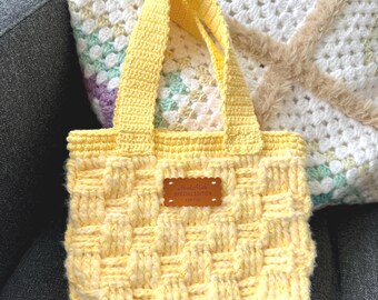 Handmade Crochet Bag, Minimalist Bag, Top Handle, Cute bag, Birthday Gift