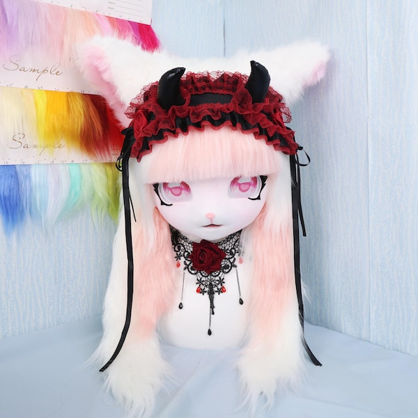 Cabeça de Fursuit de Gato Peludo Feita à Mão Rosa e Branca Fofa Estilo Lolita Diabinha Máscara Cosplay Chifres Gorro de Renda Gargantilha de Rosa Acessório de Fantasia Kawaii