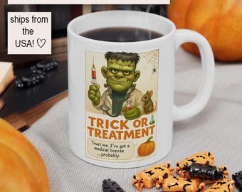 Frankenstein-verpleegstermok - Trick or Treatment Halloween medisch cadeau, grappig koffiekopje gezondheidszorg
