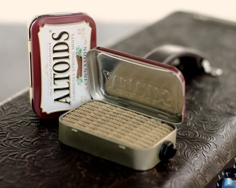 Portable Mint Tin Amp and Speaker for Electric Guitar- Altoids Burgundy/Tweed handmade gifts for guitar players FREE SHIPPING