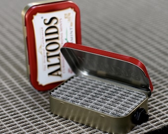 エレキギター用ポータブル ミントティンアンプ＆スピーカー - Altoids レッド/ブラック ミュージシャンへの手作りギフト 送料無料