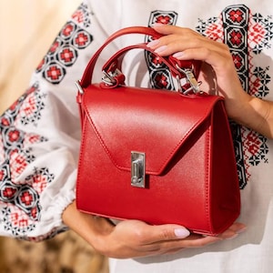 Red leather handbag for women, stylish top handle bag, festive accessory for Thanksgiving outfits, Christmas gifts and New Year celebrations
