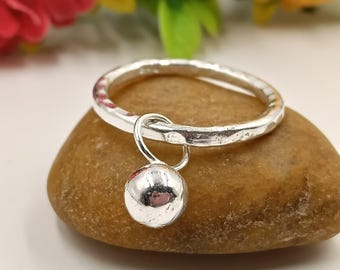 925 Sterling Silver Dangle Ring, Hammered Band, Boho Ball Charm