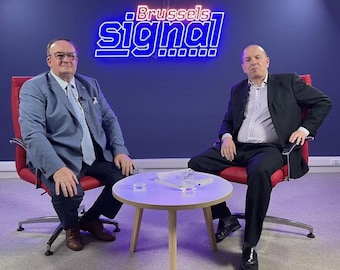 Custom LED Neon Sign: Wedding, Business, or Home Decor