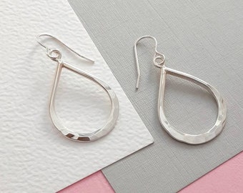 Rain drop earrings - Hammered Sterling Silver 4.5cm - tear drop pear shape dangly earrings - Handmade in the UK