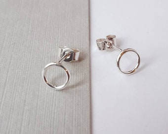 Minimalist 7mm circle ring studs - Sterling Silver - Ladies stud earrings - Handmade in UK