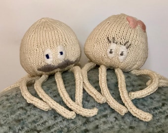 Toy Knitting Pattern: Sawyer the Octopus Knit Toy, Knitted toy pattern, baby toy pattern